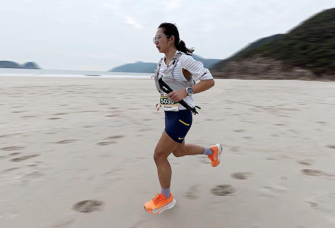 黄雪梅|以港百夺冠的方式打开假期