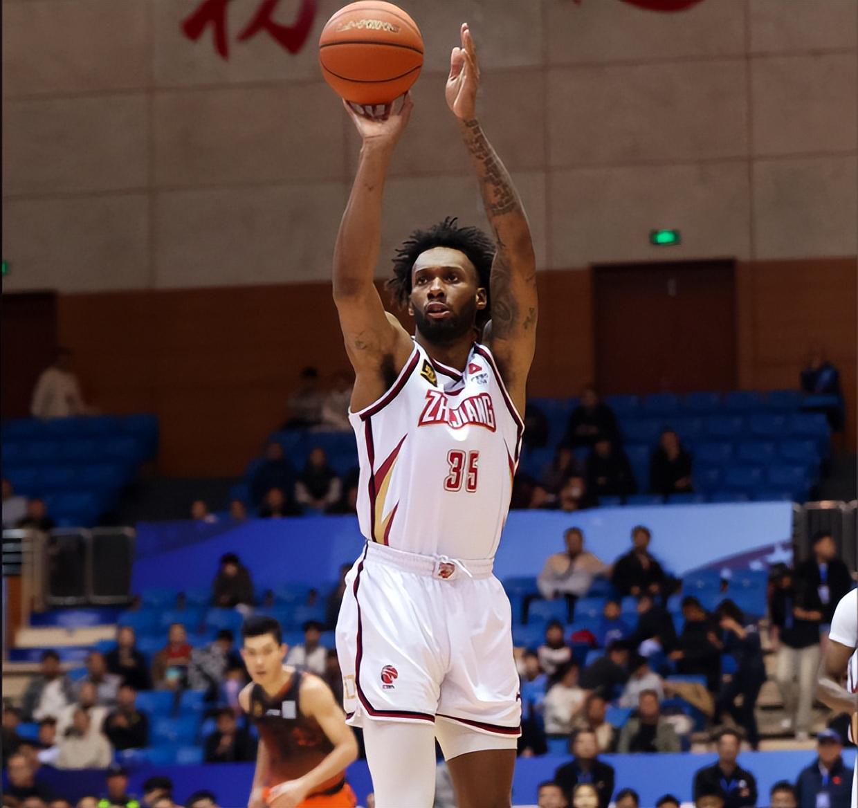 Leyu Sports-摊牌了,前浙江外援巴斯,加盟辽宁男篮,亨特离队,上海留下弗格