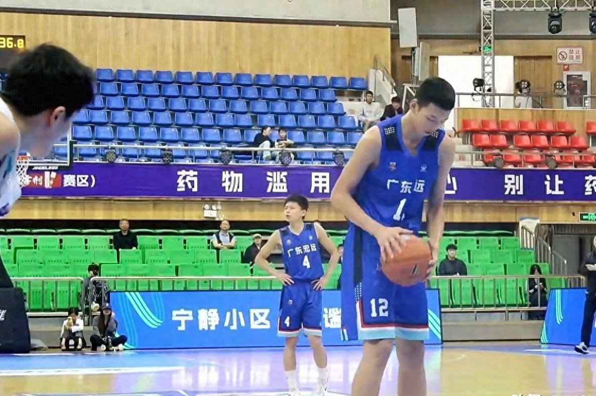 乐鱼vip注册-朱芳雨早已注意他3年,15岁身高2米07,11投全中,真是个好苗子