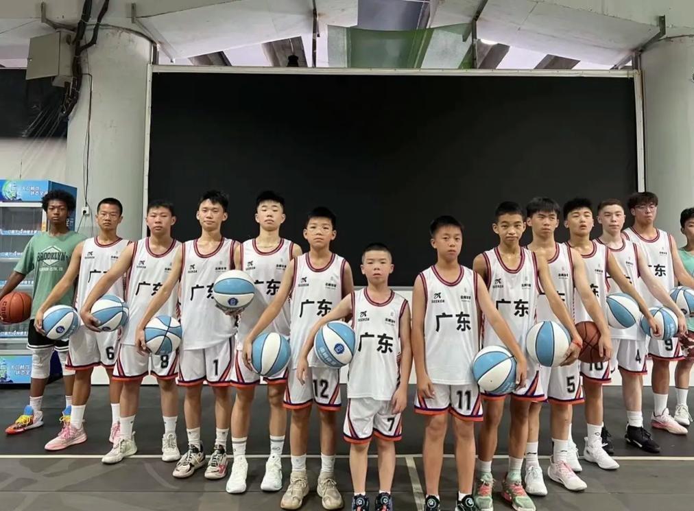 乐鱼vip注册-朱芳雨早已注意他3年,15岁身高2米07,11投全中,真是个好苗子