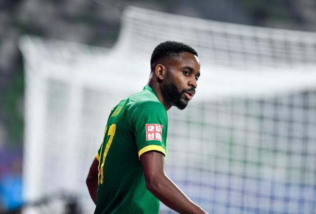 leyu.com-外媒曝巴坎布入曼联热刺法眼 夏季转会窗或回欧洲